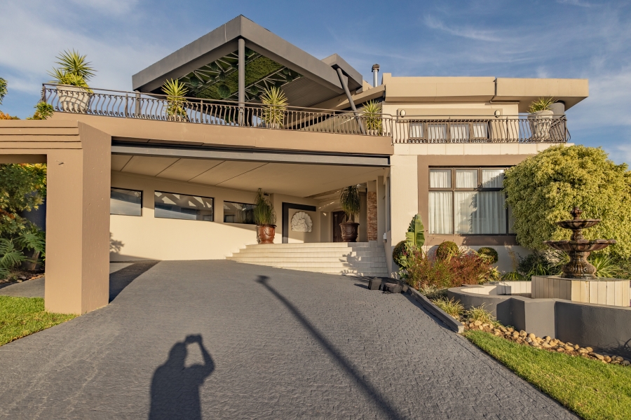 4 Bedroom Property for Sale in Baronetcy Estate Western Cape